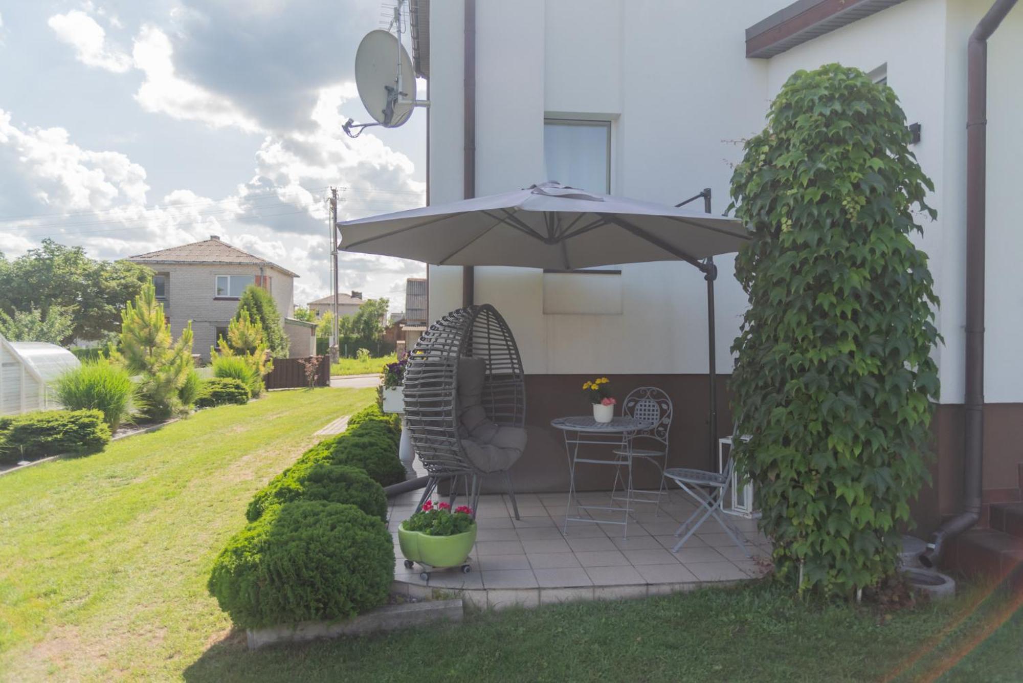 Dvi Liepos Holiday home Merkine
